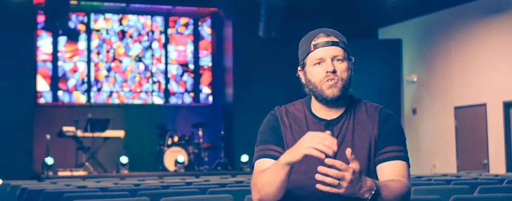 Ryland Russel instaló pantallas TechledWall para su iglesia