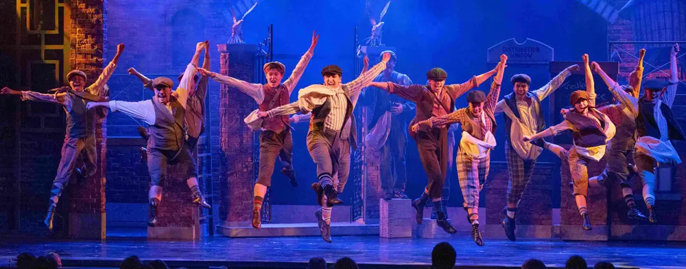 Greater Creative Flexibility with Less Physical Scenery